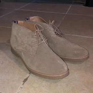 CLOSET CLEANUP! Suede lace up booties💫